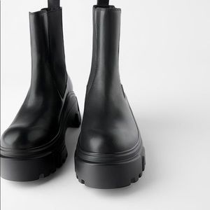 🖤ZARA Bloggers boots NIB Chunky lug soles